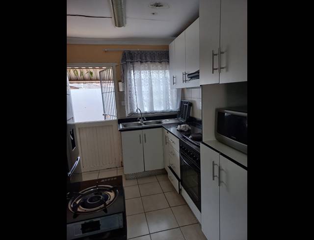 7 BEDROOM FREESTANDING FOR SALE IN NORTHDALE